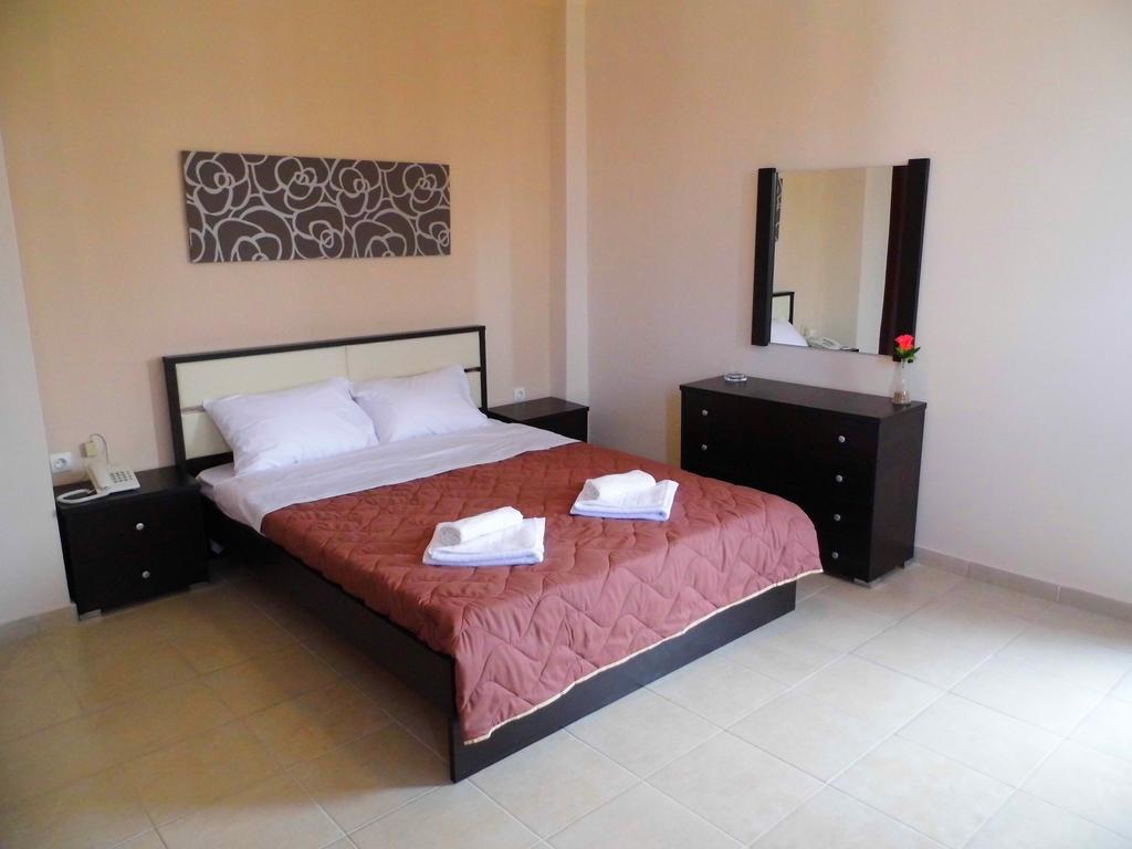 Golden Beach Hotel เมตามอร์โฟซี ภายนอก รูปภาพ