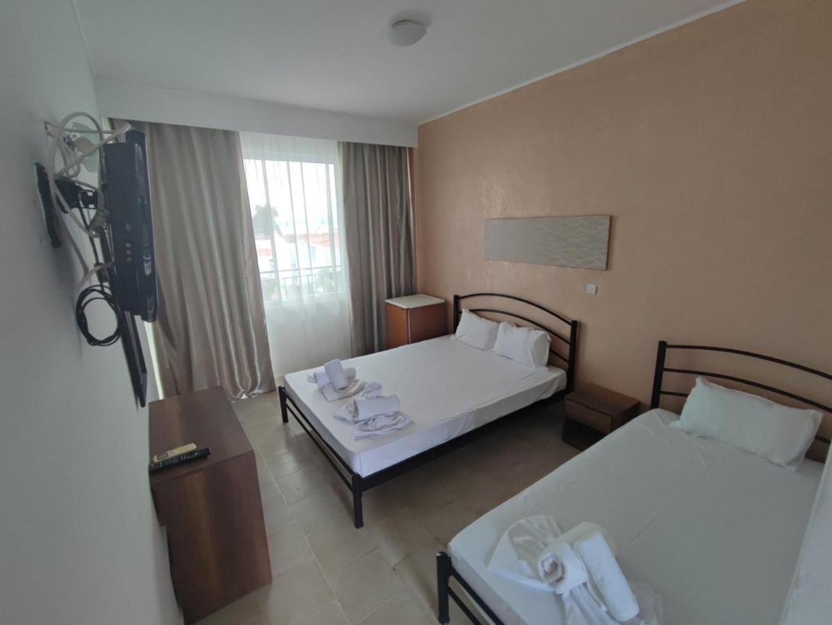 Golden Beach Hotel เมตามอร์โฟซี ภายนอก รูปภาพ