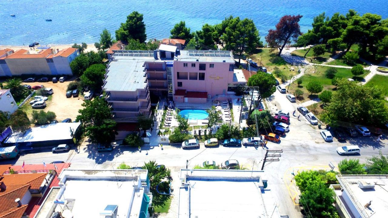 Golden Beach Hotel เมตามอร์โฟซี ภายนอก รูปภาพ